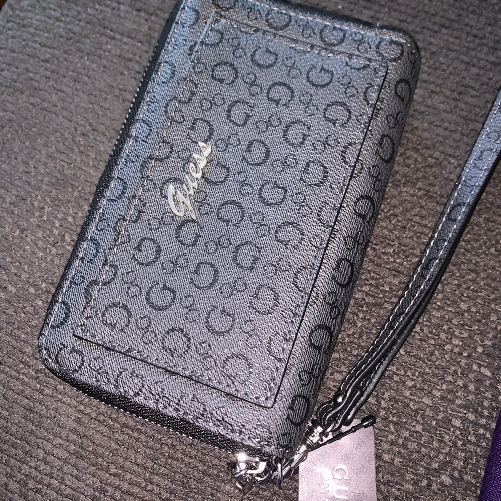 New Guess Wallet